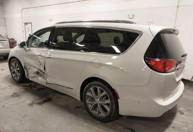 Chrysler Pacifica cena 58000 przebieg: 93808, rok produkcji 2020 z Żabno małe 56